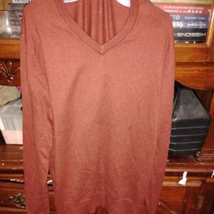 Banana Republic Men's V-Neck Shirt in Warm Brown